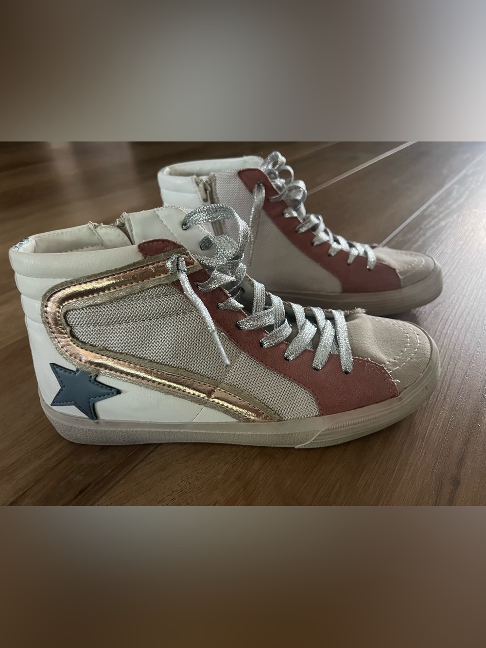 Womens Roxanne High-Top ShuShop Sneakers in Mauve and Metallic Silver size 7.5